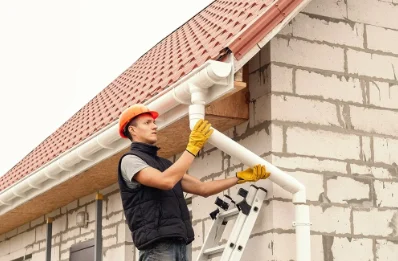 Pose et remplacement de gouttières à Vidouze
